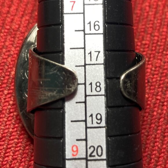 Vintage 90s Victorian-Style Goth Rose Adjustable Locket/Poison Ring - Picture 4 of 6